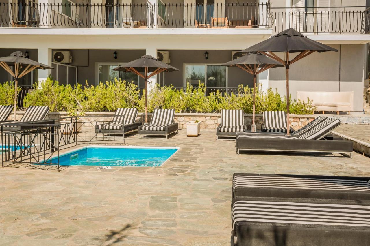 Blue Horizon Hotel Svoronata Luaran gambar